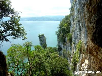 Santoña,Monte Buciero-Laredo; actividades madrid zapatillas trekking alto tajo rutas en bici